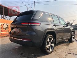 جیپ گراند شیرۆکی